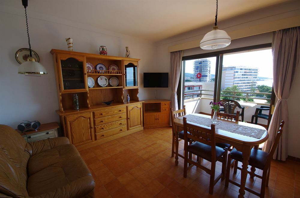 Marina Palmanova Apartamentos Exterior photo